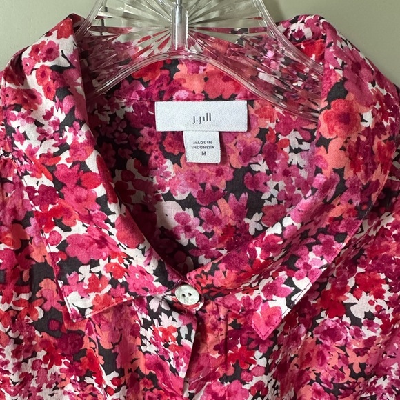 NWOT/EUC J.JILL Beautidul Floral Button-Down Blouse, SZ M - Picture 2 of 11